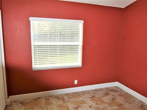 4th image of 4605 N Country Hills Ct