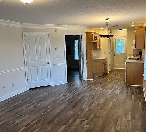 2nd image of 678 Ben Ali Dr APT H