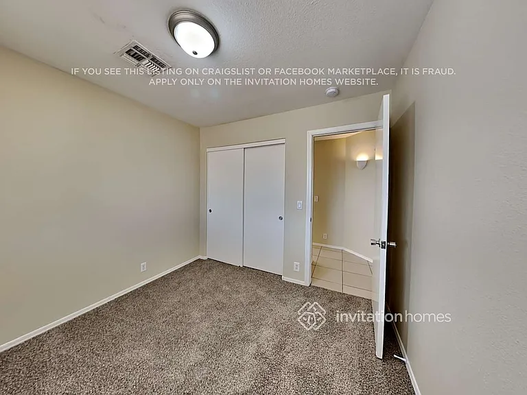 2031 N 83rd Dr — Photo 9