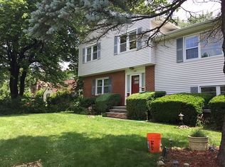 1125 Knollwood Rd, White Plains, NY 10603