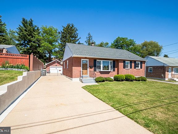 4th image of 48 Glover Cir