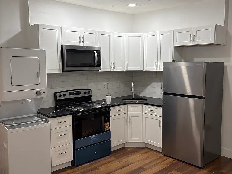 3416 N Front St #2 — Photo 1