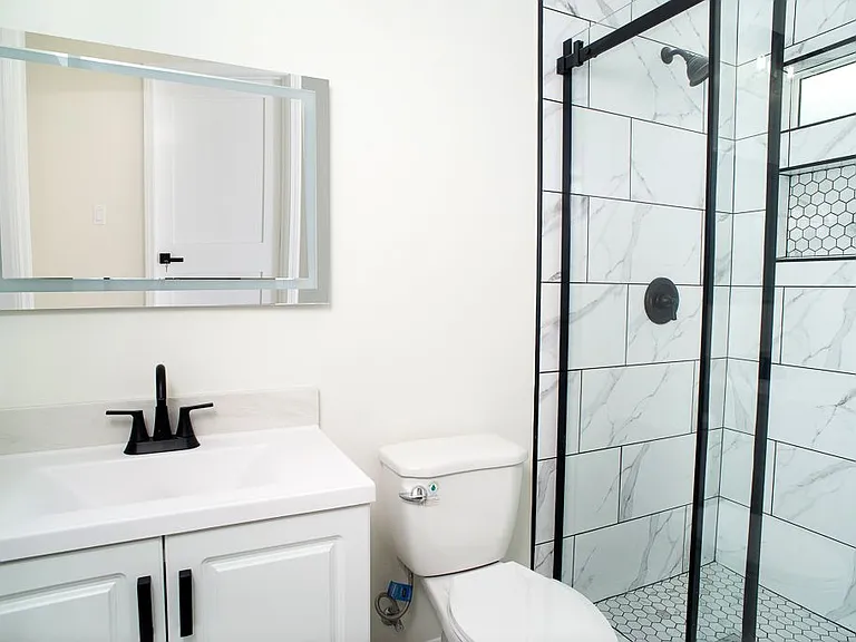 13310 Glenoaks Blvd — Photo 7