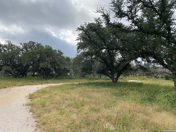 4th image of 1742 County Road 777