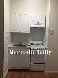 Rented by Metropolis International Realty Inc.