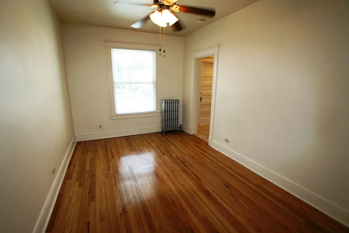 Building Photo - 1415 E 9th Ave #7