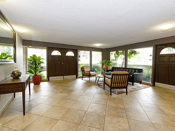 2nd image of 2386 E Del Mar Blvd Unit 218