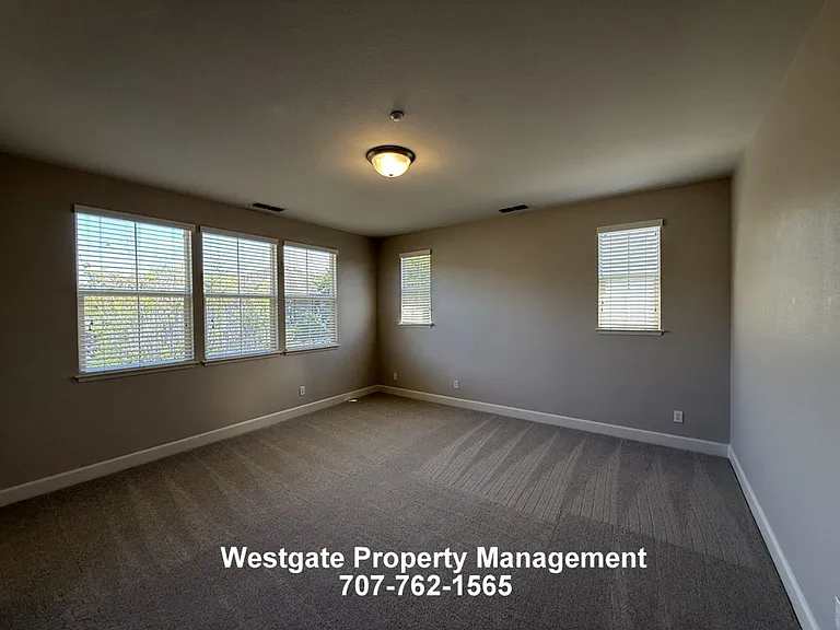 1708 Southridge Dr — Photo 26