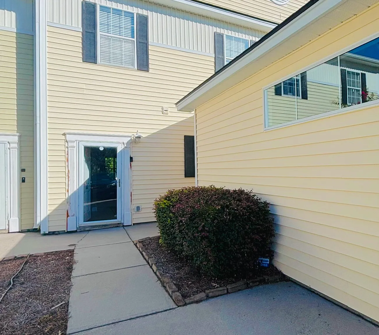 Great Oak Dr, North Charleston — Photo 1
