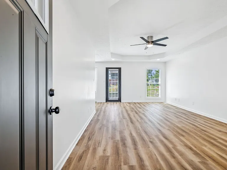 1824 Cottingham Ct — Photo 5