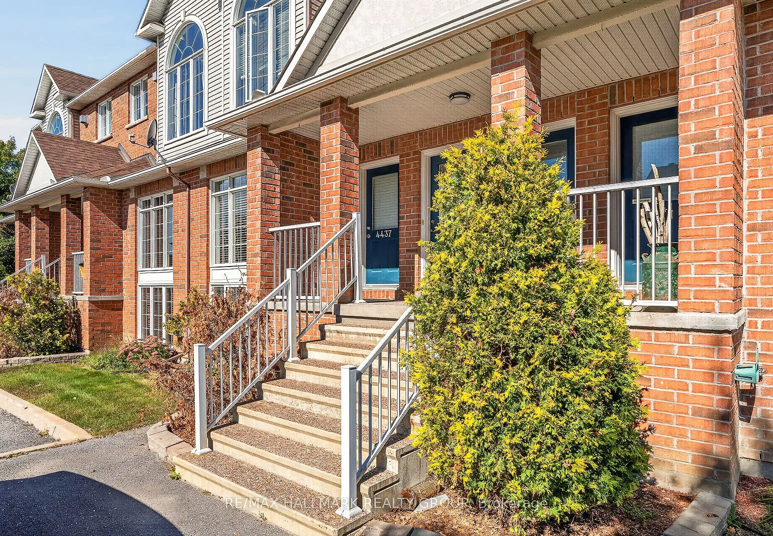 2 bed, $2,600 — Photo 2