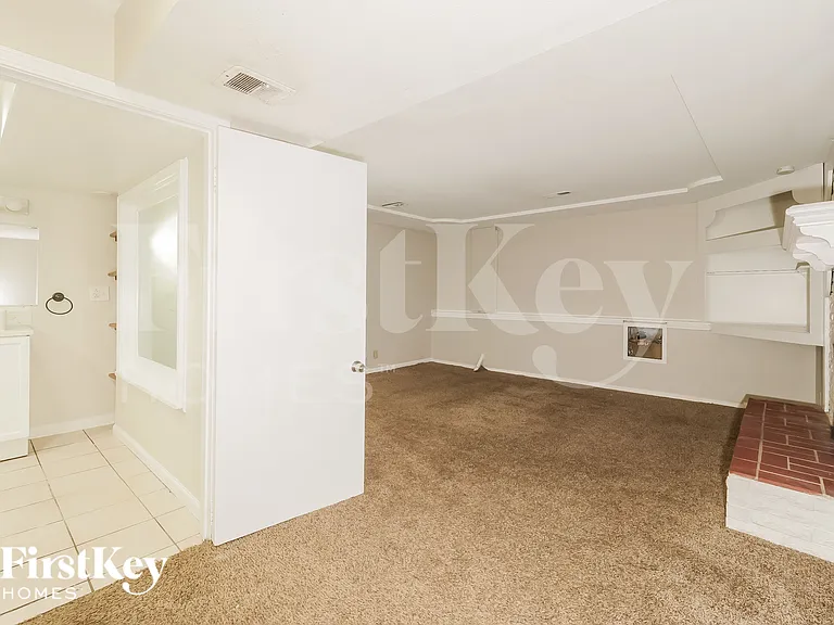 14220 E 36th St S — Photo 10