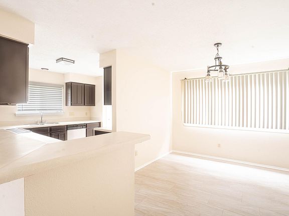 5th image of 6627 Kearney Dr