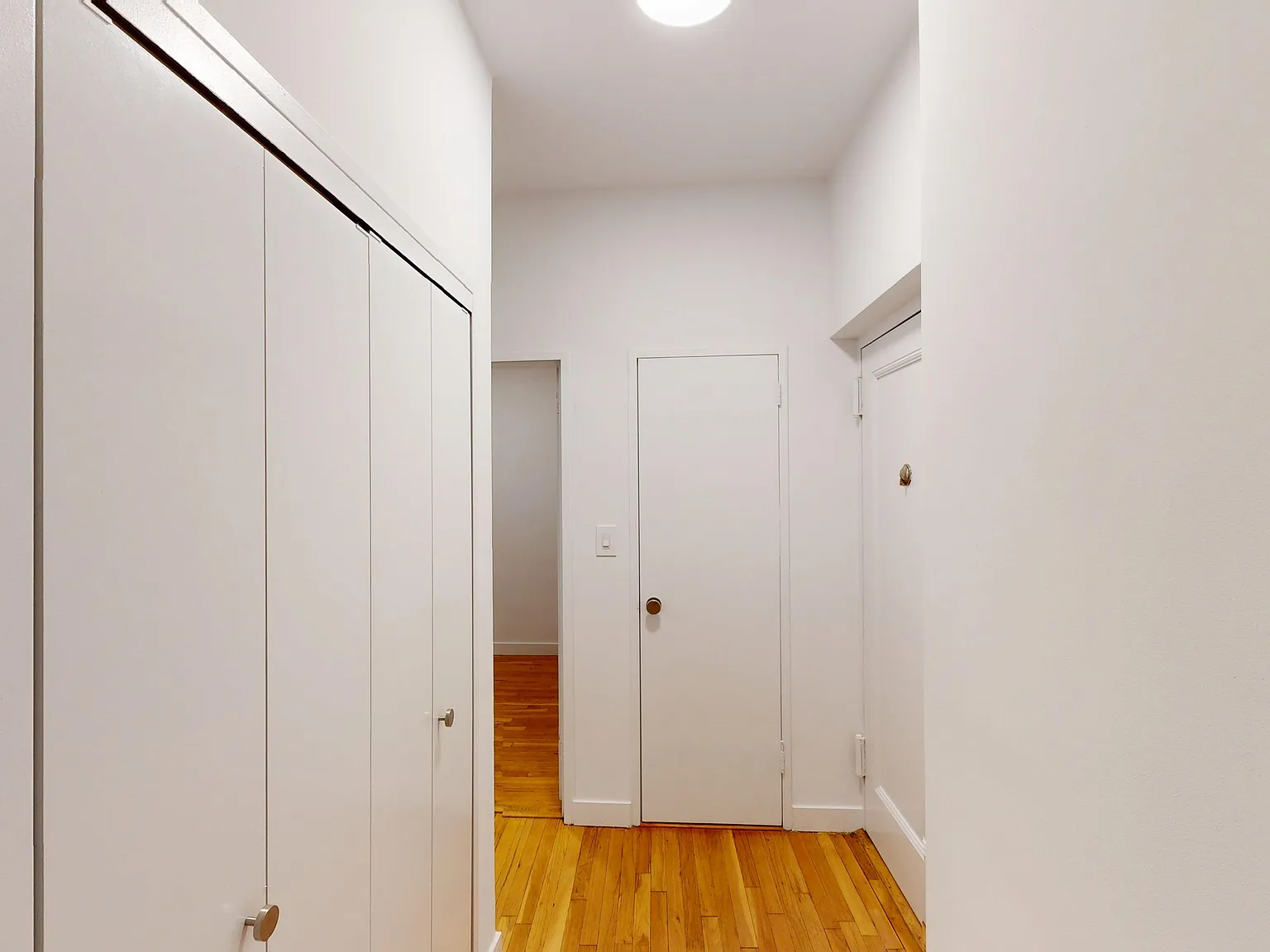 339 East 57th Street — Photo 4