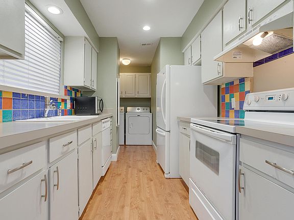 3rd image of 4916 Byers Ave #C3
