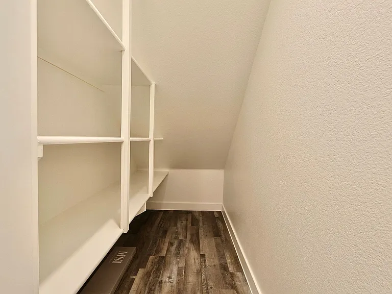 9859 Hidden Pass Ave — Photo 11