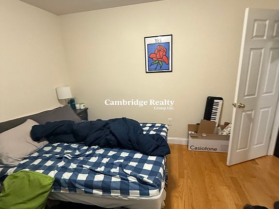 4th image of 1054 Cambridge St #4T
