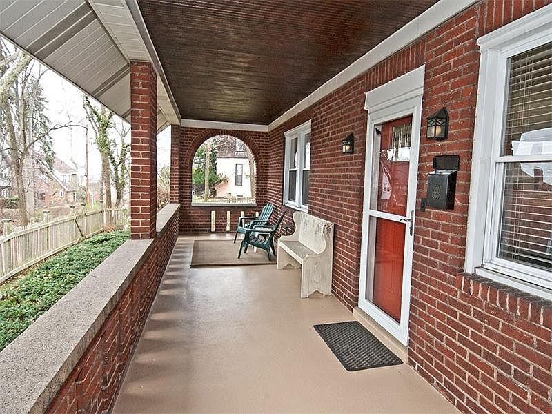 2nd image of 2720 Mount Royal Rd
