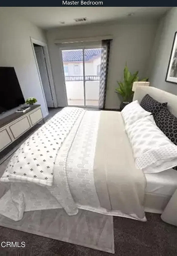 3 bed, 3.5 bath, 2010 sqft, $4,600 — Photo 4