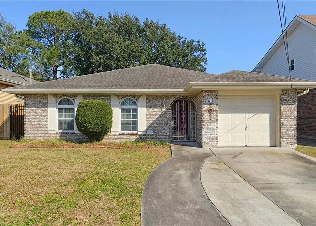 4 bed, 2006 sqft, $2,600 — Photo 1