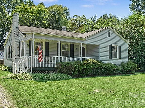 2nd image of 210 N Beaver St