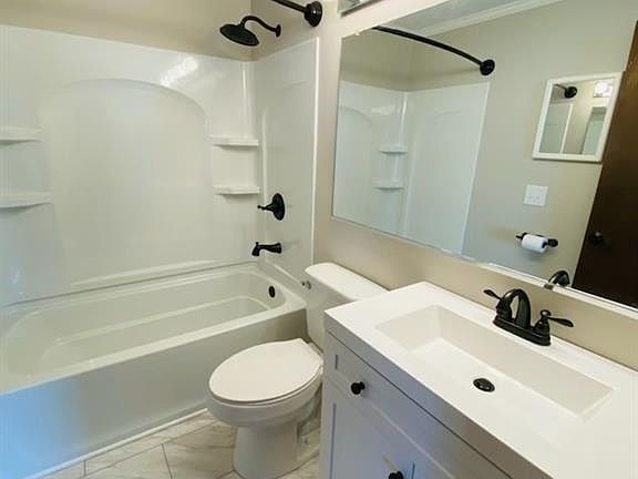 5th image of 114 Foxberry Dr #B