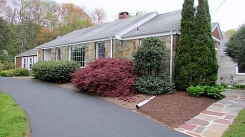 2nd image of 880 Greenville Ave