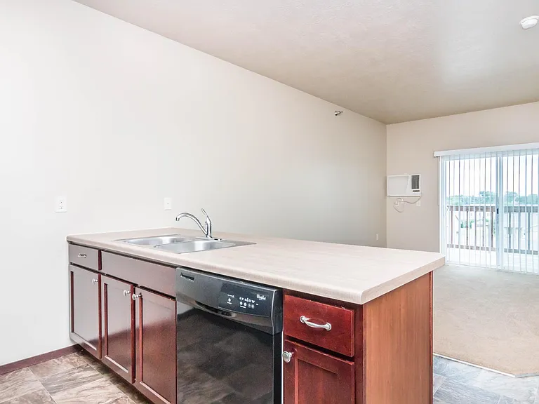 Edgerton Place Apartments — Photo 7