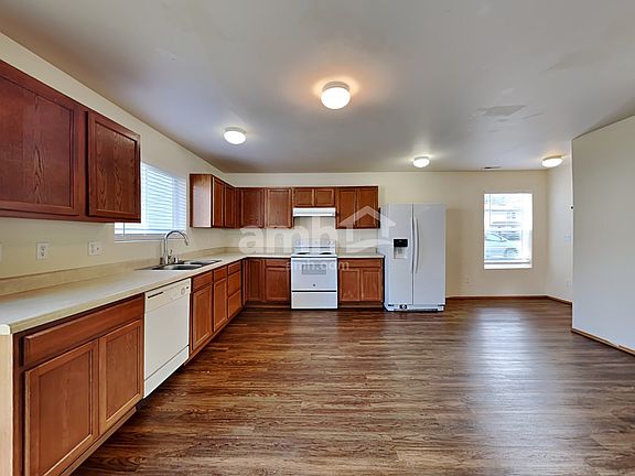 3rd image of 20313 46th Ave E