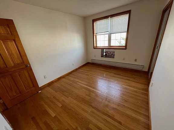 4th image of 1515 65th St Floor 3