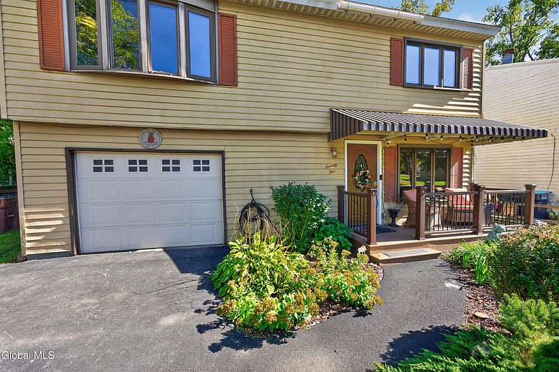 3rd image of 75 Homewood Avenue