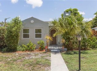 500 Evergreen Dr, Lake Park, FL 33403