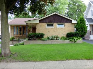 138 E Slade St, Palatine, IL 60067