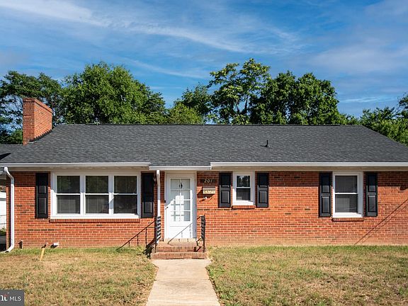 3rd image of 201 Rumford Rd