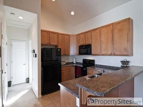 5th image of 6936 Traveler Ln