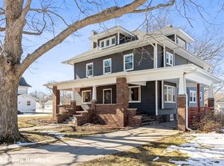 545 NE Cherry Ave, Earlham, IA 50072