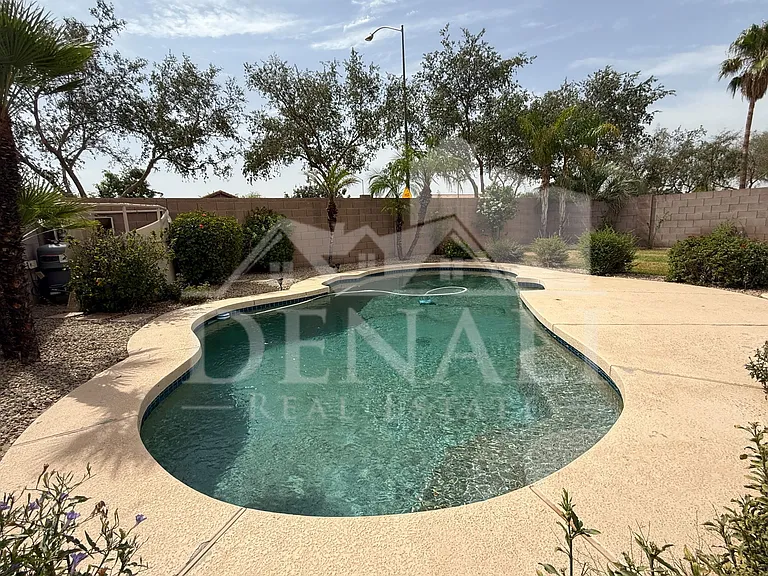 805 S Esmeralda — Photo 32