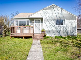 1633 E Fairbanks St, Tacoma, WA 98404