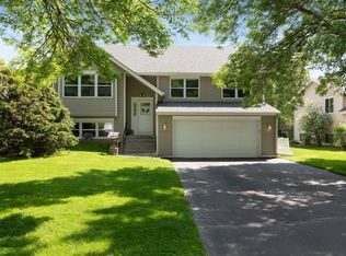 2147 Helena Rd N, Oakdale, MN 55128