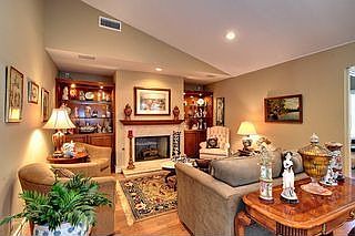 2nd image of 624 W Lautrec Ct