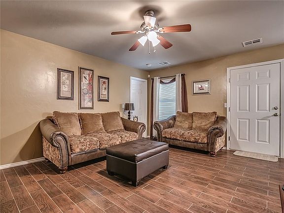 5th image of 737 SW 25th St