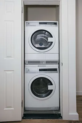 Rented by Bold New York | media 27