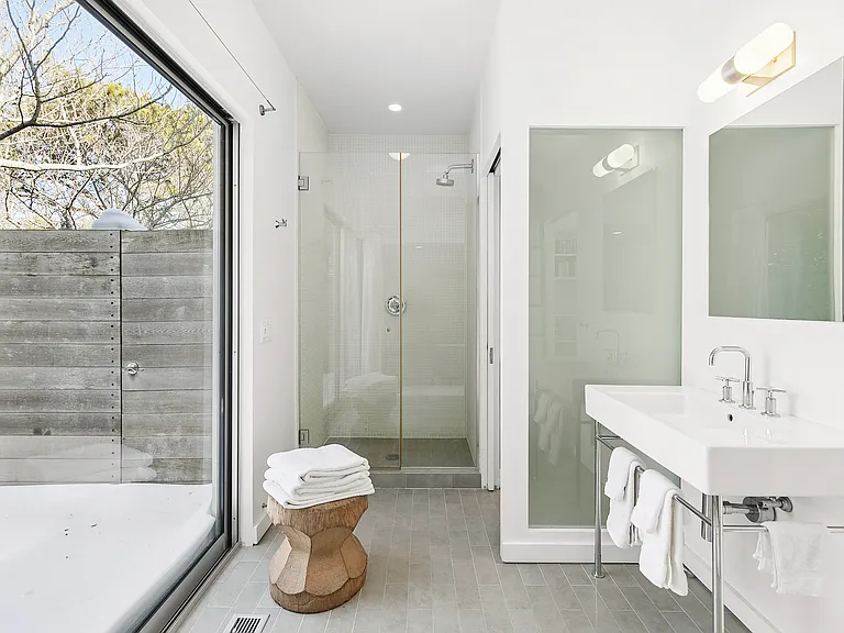 54 Gardiner Dr — Photo 12