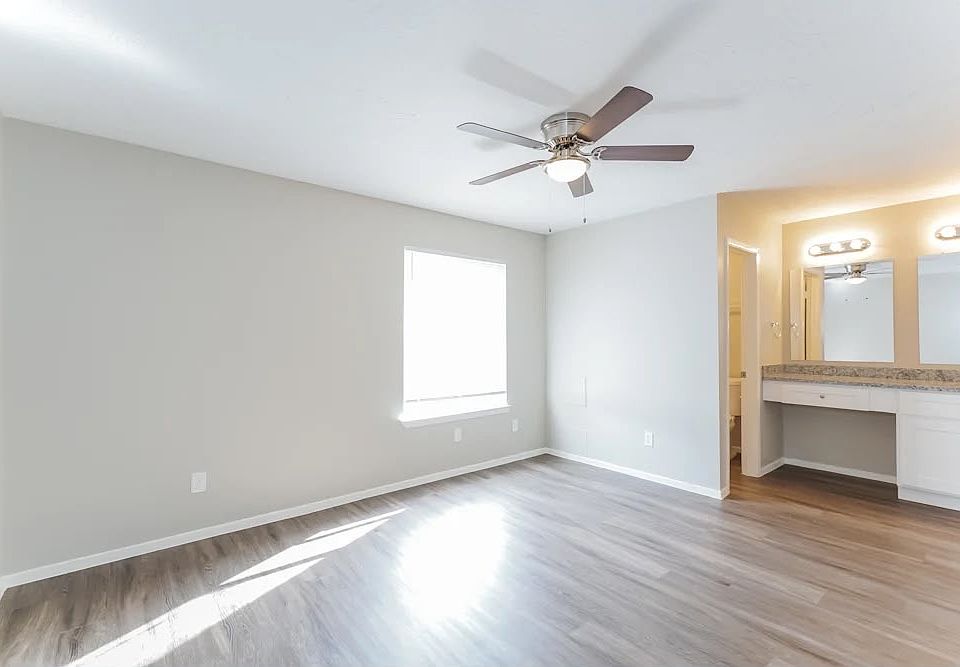 1st image of 7003 Pickett Dr