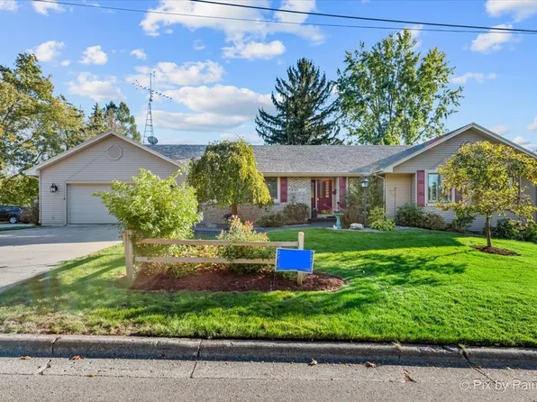 132 Cass St, Lake Geneva, WI 53147