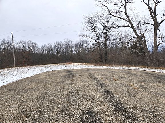 2nd image of 1028 Plum Cir
