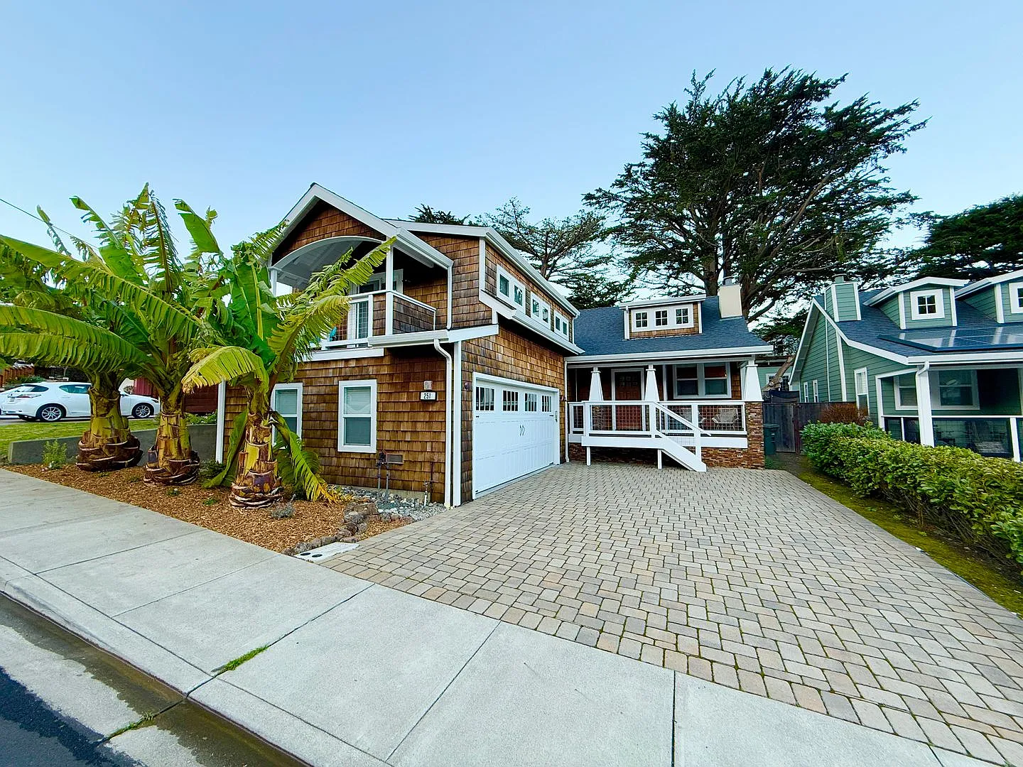 Luxurious Pacifica Retreat with Bonus Suite & EV Ready! — Photo 1