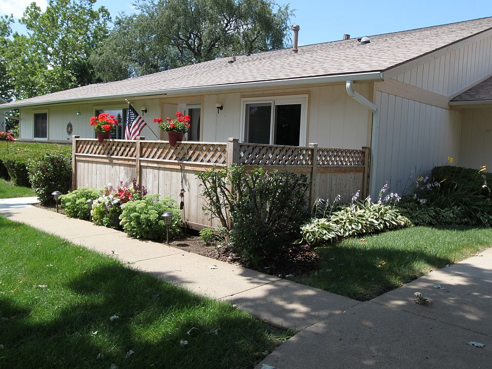 1st image of 4908 W Oakwood Dr APT B
