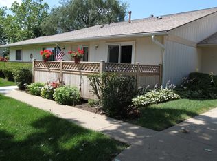 4908 W Oakwood Dr APT B, McHenry, IL 60050