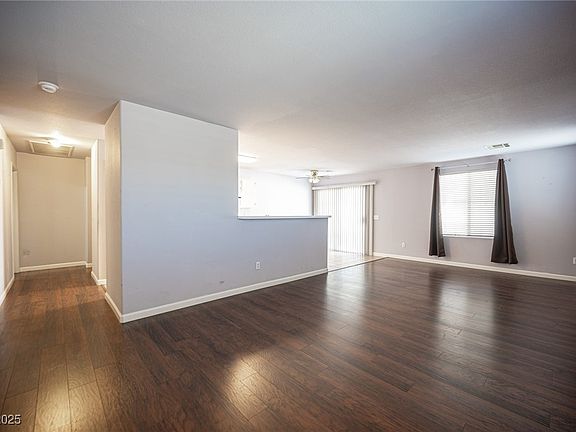 3rd image of 536 Roberta Alecia Ave